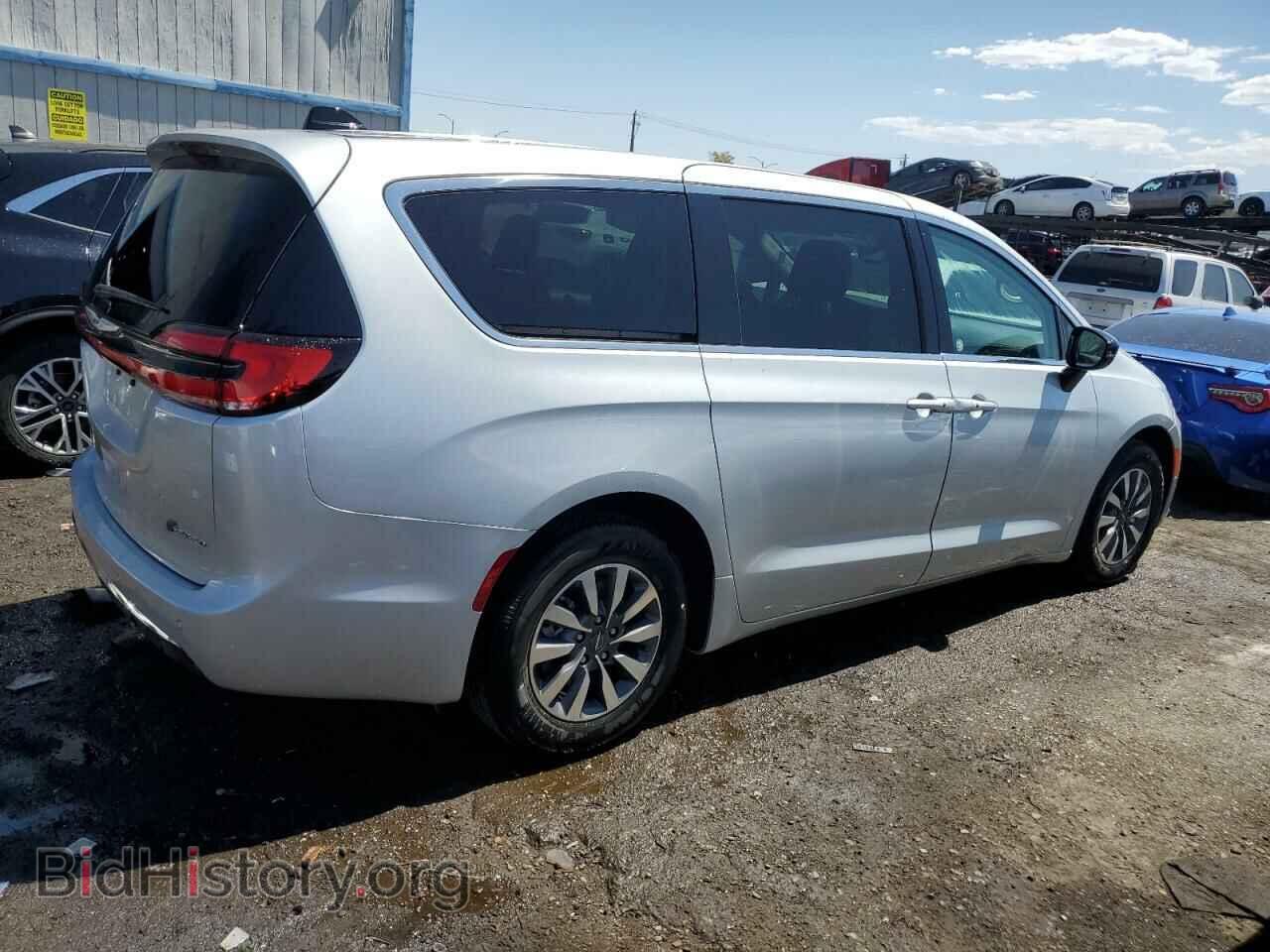 2024 CHRYSLER PACIFICA - VIN: 2C4RC1S7XRR144561 - Фото 3