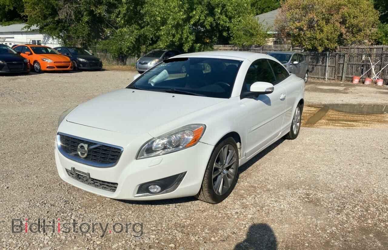 2013 VOLVO C70 - VIN: YV1672MC0DJ141960 - Фото 2