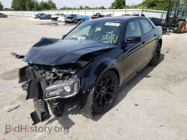 2019 CHRYSLER 300 - VIN: 2C3CCABG8KH589712 - Фото 2