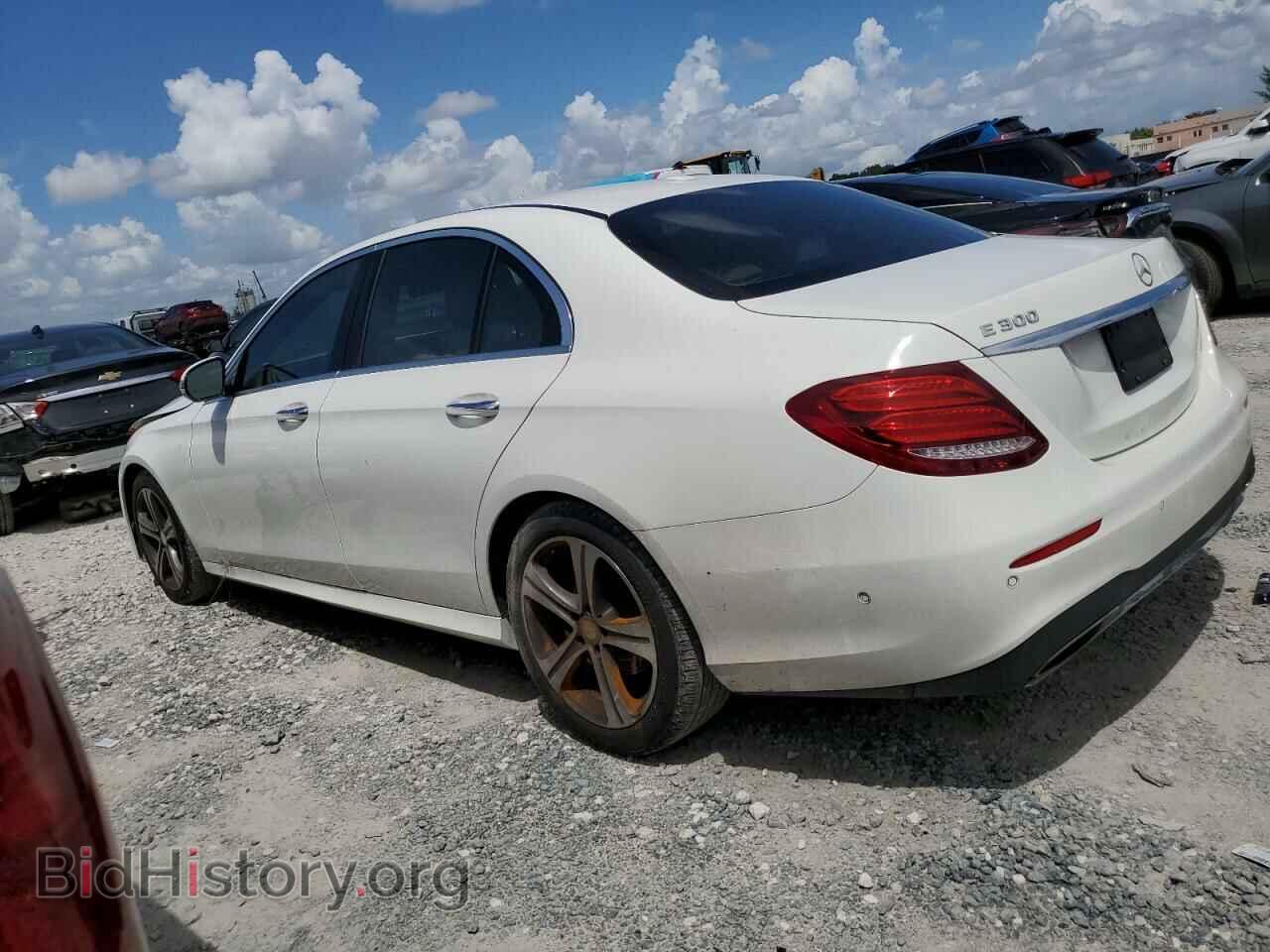 2018 MERCEDES-BENZ E-CLASS - VIN: WDDZF4JB4JA456954 - Фото 2