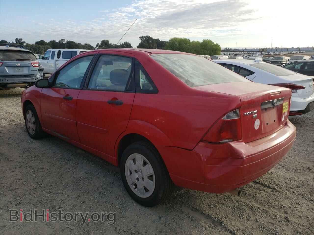 2007 FORD FOCUS - VIN: 1FAFP34N97W165121 - Фото 2