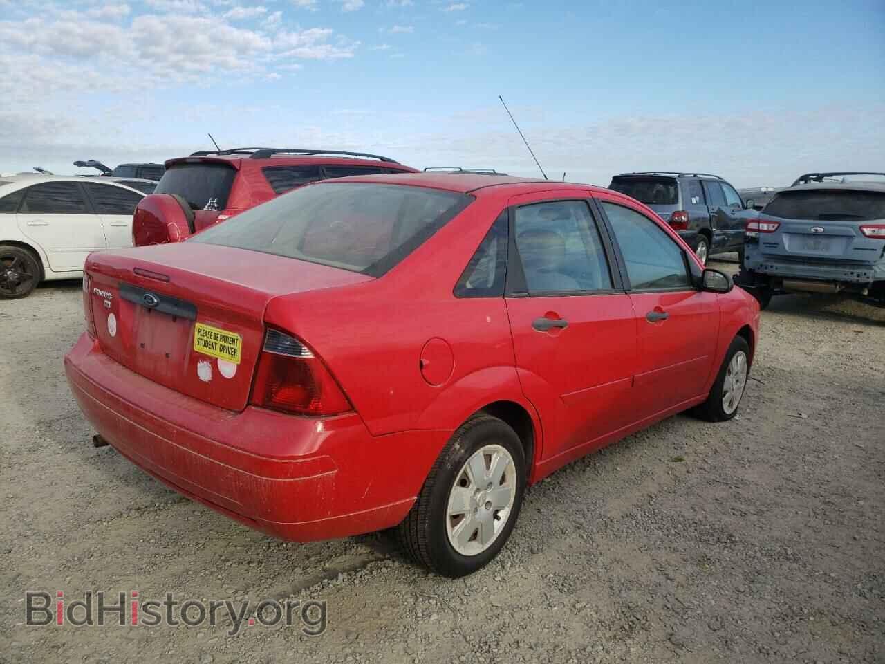 2007 FORD FOCUS - VIN: 1FAFP34N97W165121 - Фото 3