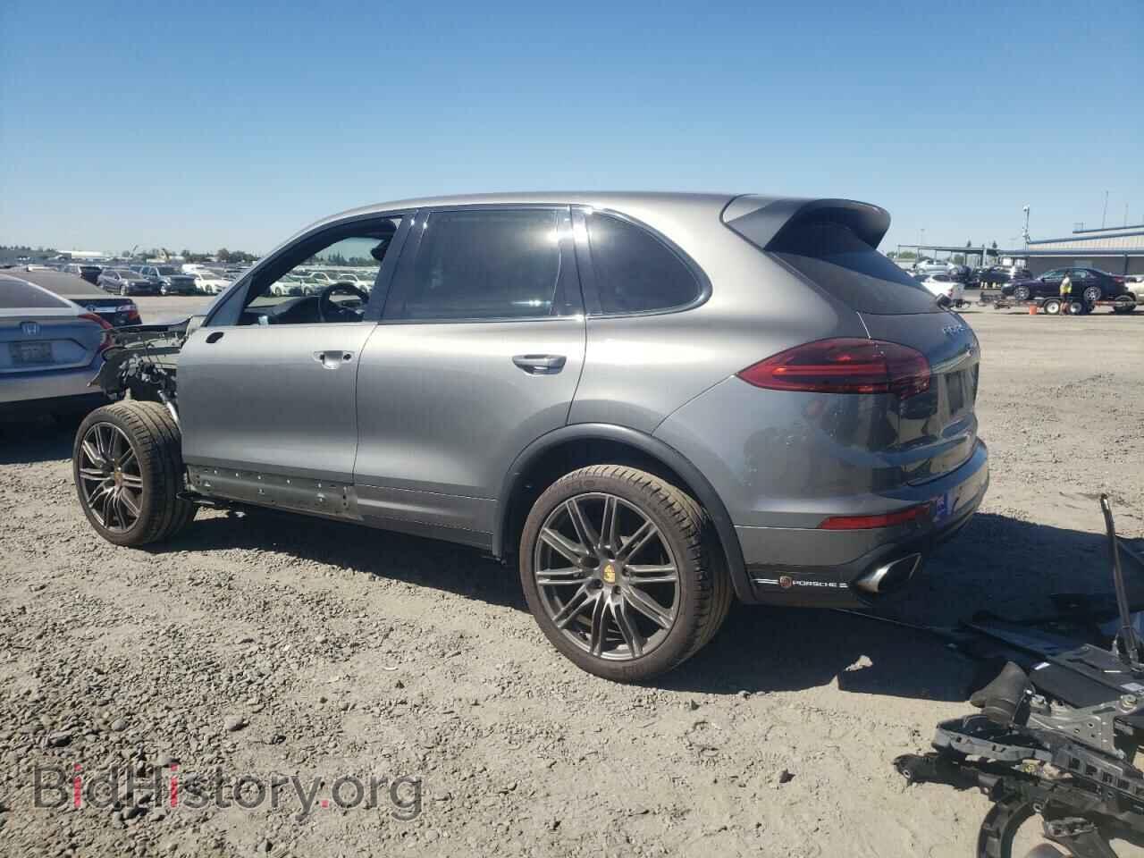 2016 PORSCHE CAYENNE - VIN: WP1AA2A21GKA13205 - Фото 2