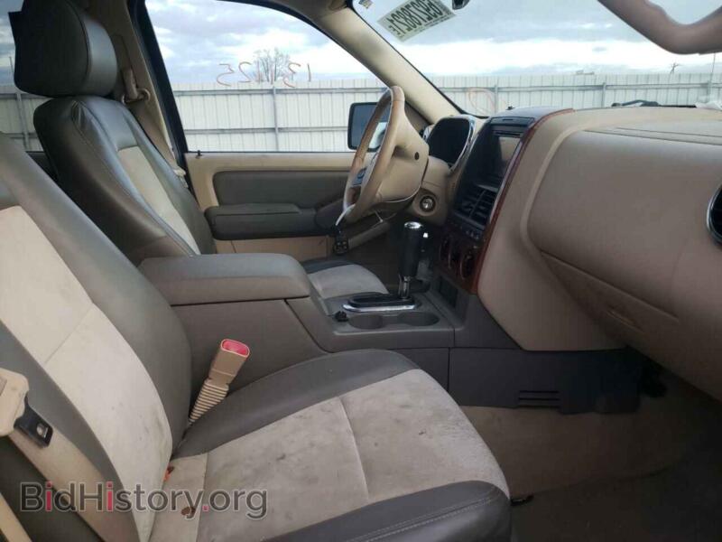2006 Ford EXPLORER (VIN 1FMEU74E76UB45820) — photo 5 of 10