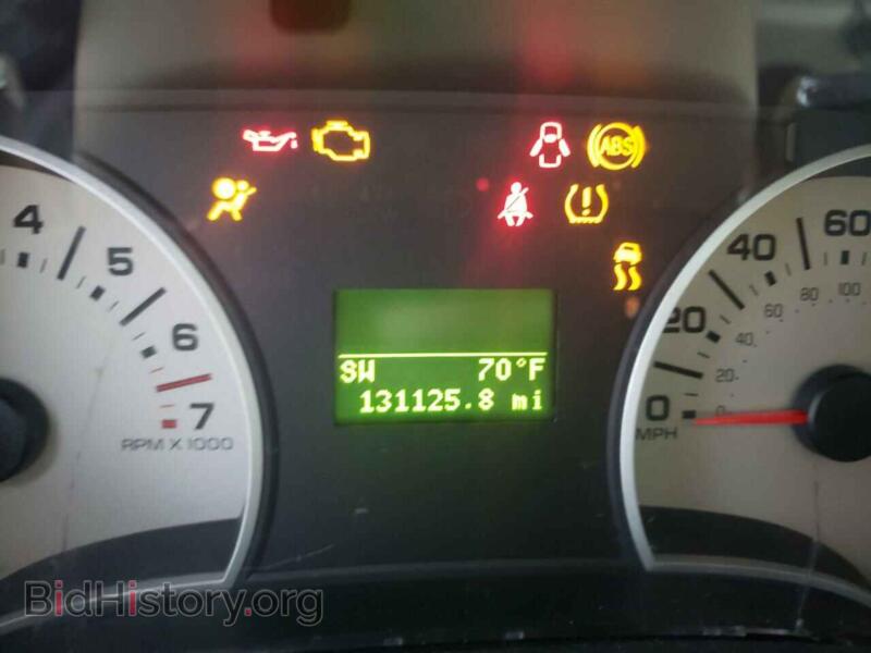 2006 Ford EXPLORER (VIN 1FMEU74E76UB45820) — photo 8 of 10