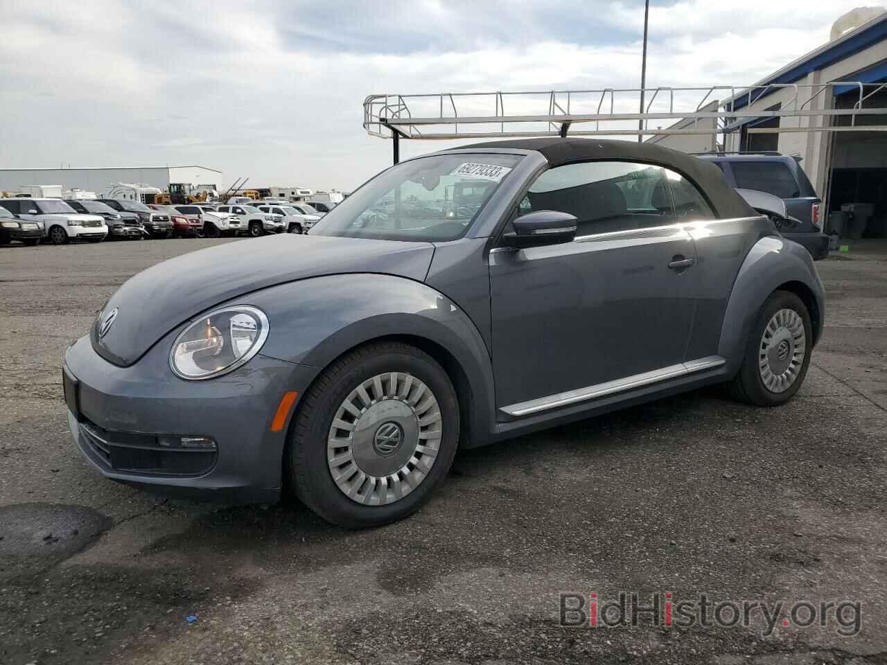 Photo 3VW517AT3GM805581 - VOLKSWAGEN BEETLE 2016