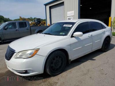 2012 Chrysler 200 LX, белый — VIN 1C3CCBAB9CN217347, Copart