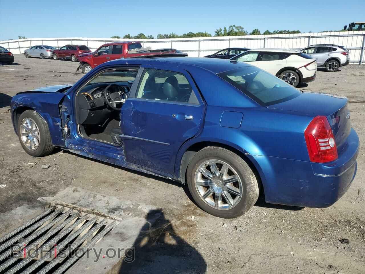 2010 CHRYSLER 300 - VIN: 2C3CA5CVXAH126690 - Фото 2