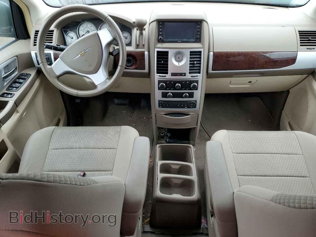 2009 CHRYSLER MINIVAN - VIN: 2A8HR541X9R633755 - Фото 8