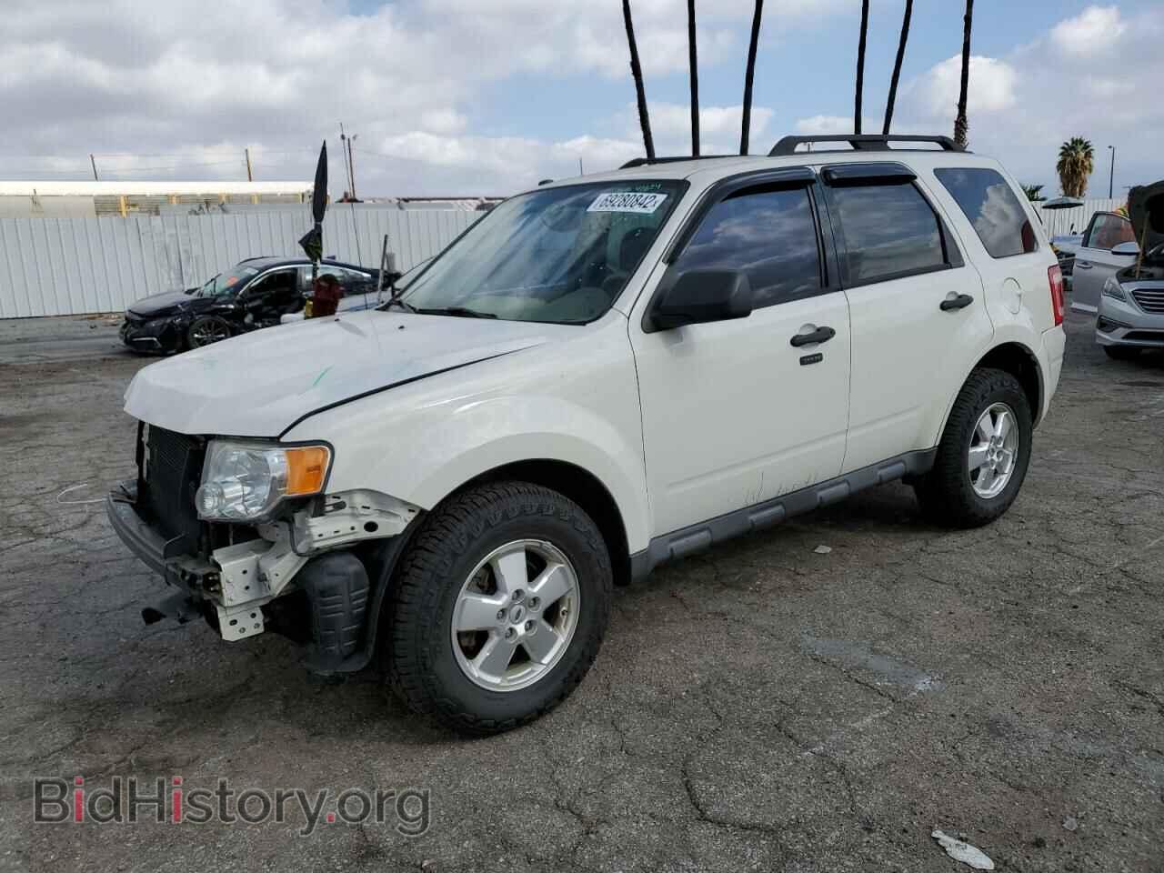 Фотография 1FMCU0D77BKC05942 - FORD ESCAPE 2011