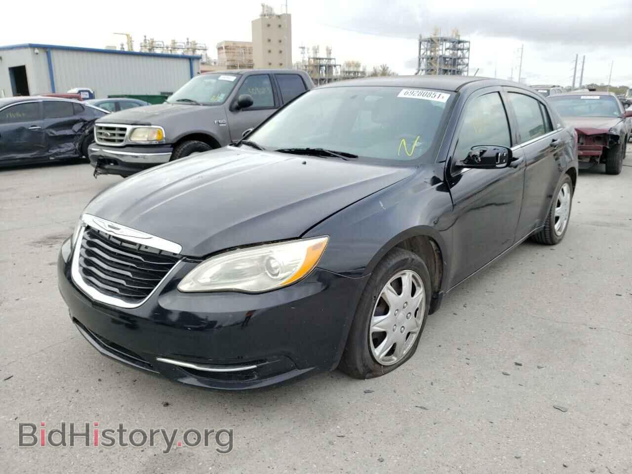 2014 CHRYSLER 200 - VIN: 1C3CCBAB5EN209653 - Фото 2