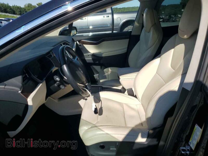 2017 Tesla MODEL X (VIN 5YJXCBE24HF076538) — photo 7 of 13