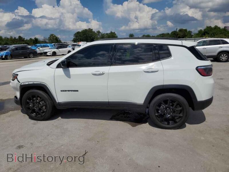 2025 Jeep COMPASS (VIN 3C4NJDBN9ST527463) — photo 2 of 15