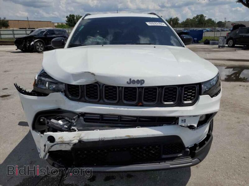 2025 Jeep COMPASS (VIN 3C4NJDBN9ST527463) — photo 5 of 15