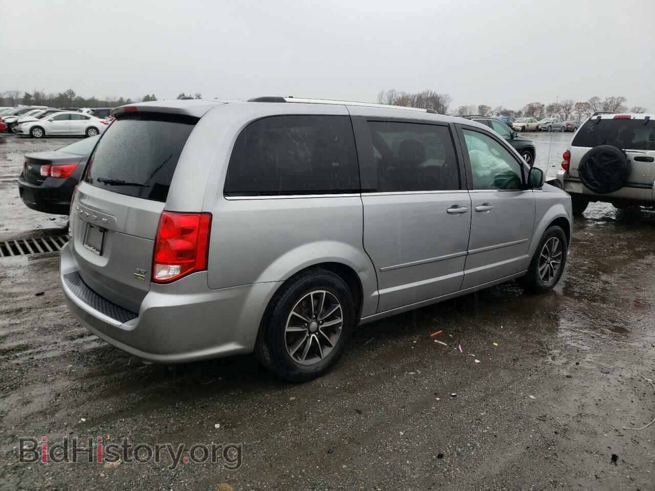 2017 DODGE CARAVAN - VIN: 2C4RDGCG3HR864572 - Фото 3