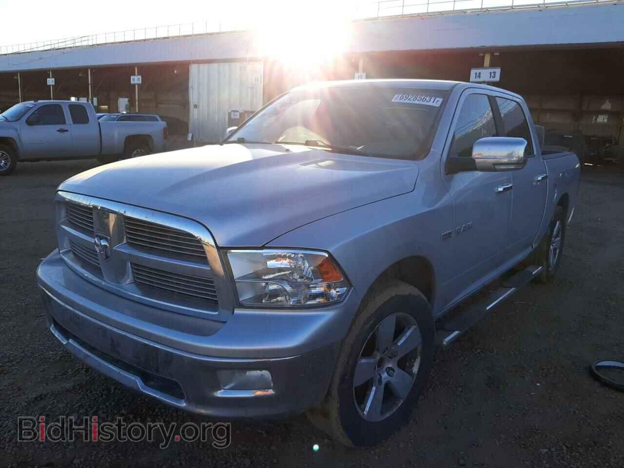 2010 DODGE RAM 1500 - VIN: 1D7RB1CT2AS248551 - Фото 2