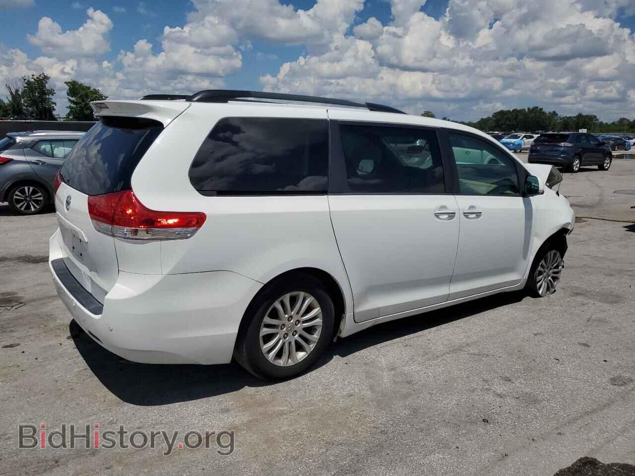 2014 TOYOTA All Models - VIN: 5TDYK3DC6ES444572 - Фото 3