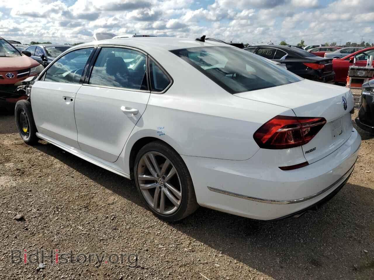 2018 VOLKSWAGEN PASSAT - VIN: 1VWAA7A39JC043302 - Фото 2