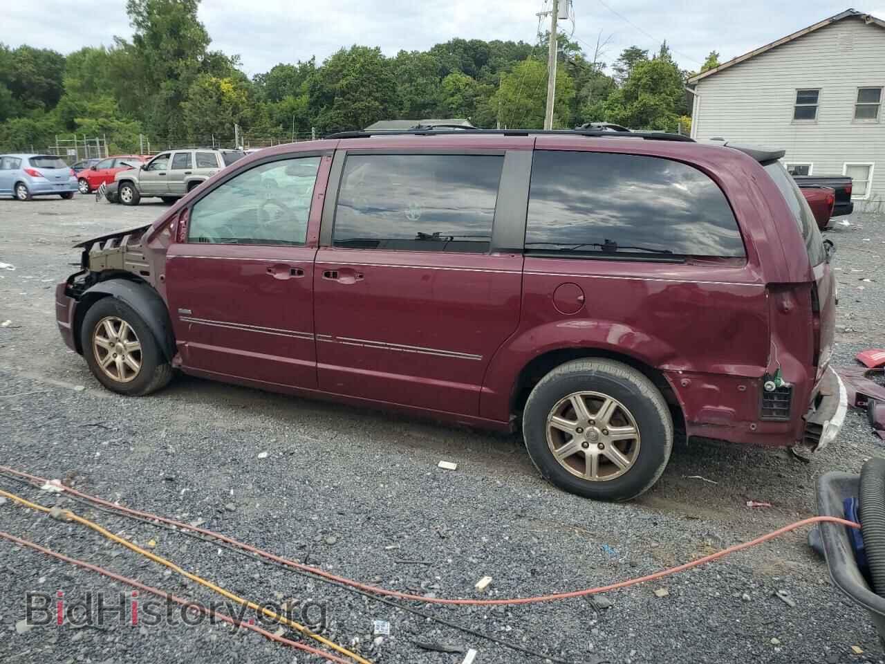 2008 CHRYSLER MINIVAN - VIN: 2A8HR54PX8R820593 - Фото 2