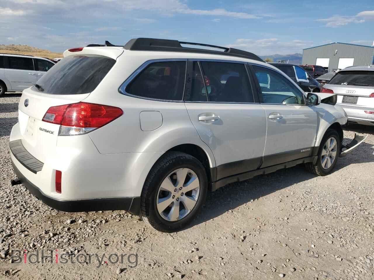 2011 SUBARU OUTBACK - VIN: 4S4BRDKC2B2358457 - Фото 3