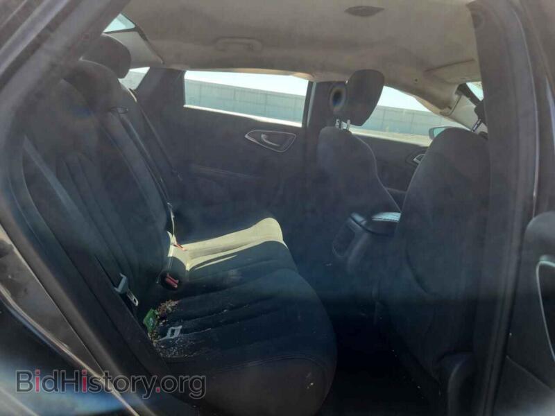 2016 Chrysler 200 (VIN 1C3CCCAB1GN102057) — photo 10 of 15