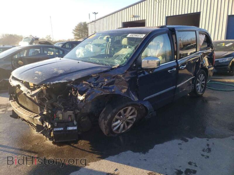 2016 Chrysler MINIVAN Town & COU (VIN 2C4RC1GG4GR150331) — photo 1 of 13, Copart, damage: front end