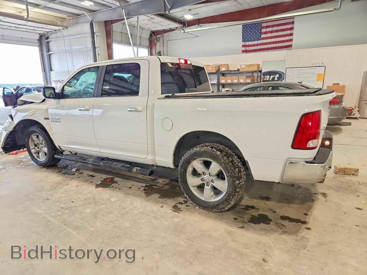 2018 RAM 1500 - VIN: 1C6RR7LT5JS268227 - Photo 2