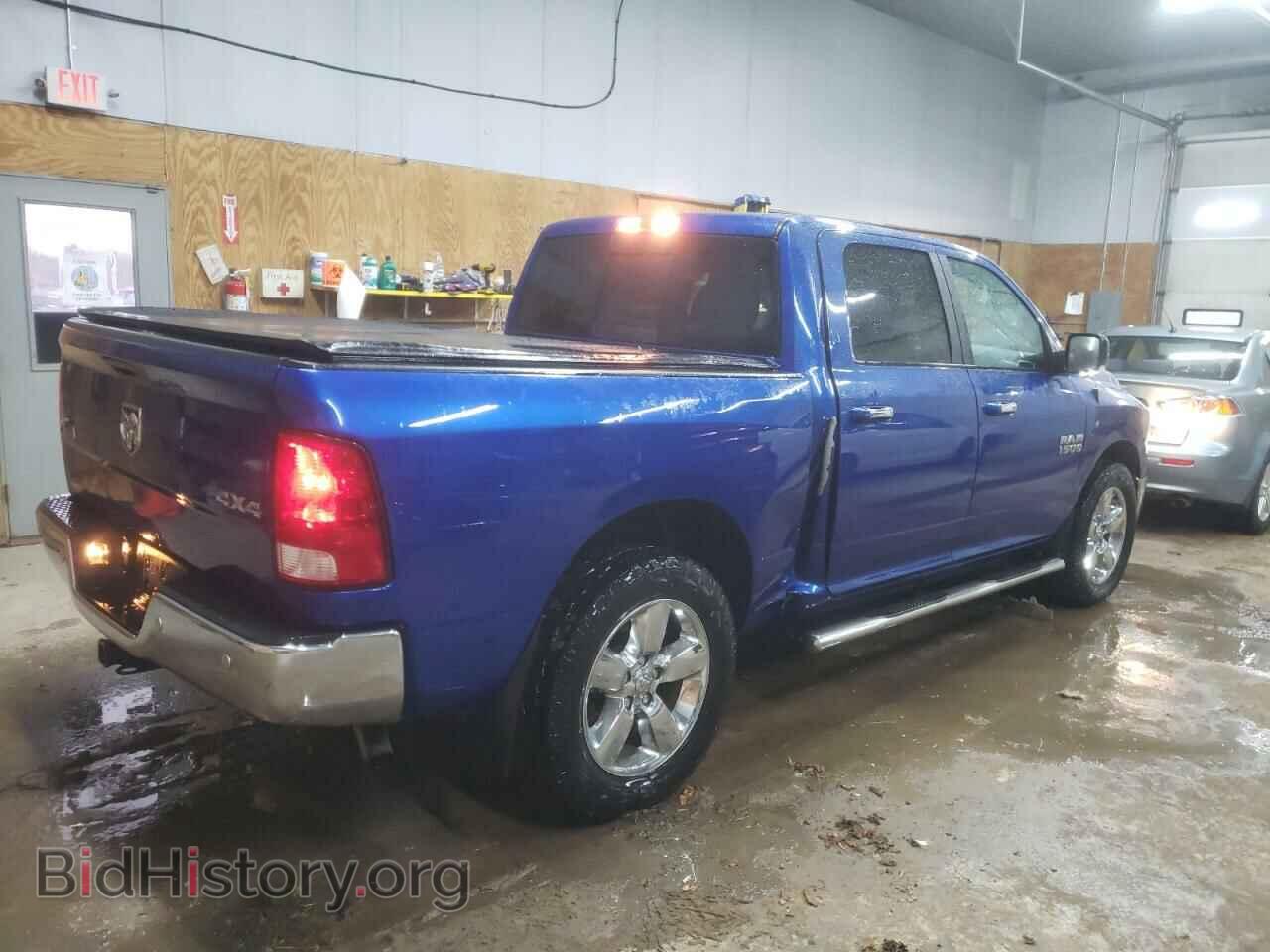 2018 RAM 1500 - VIN: 3C6RR7LG3JG203001 - Фото 3