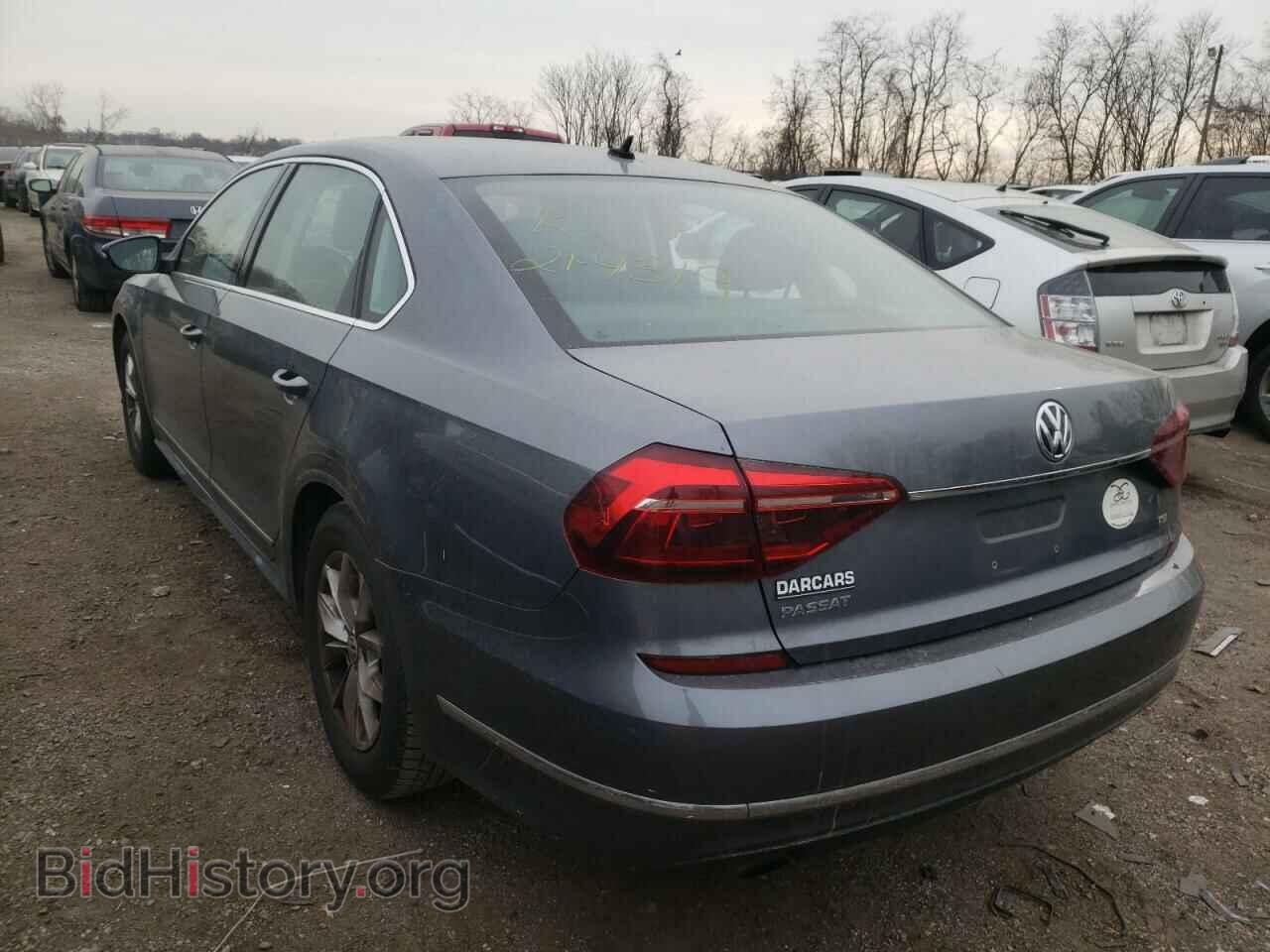 2017 VOLKSWAGEN PASSAT - VIN: 1VWAT7A30HC032547 - Фото 3
