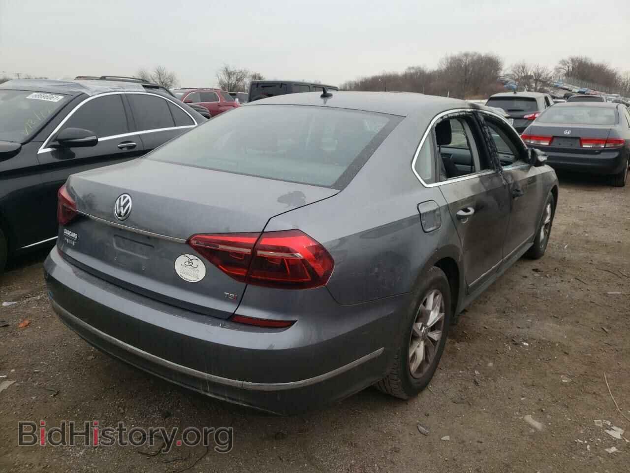 2017 VOLKSWAGEN PASSAT - VIN: 1VWAT7A30HC032547 - Фото 4