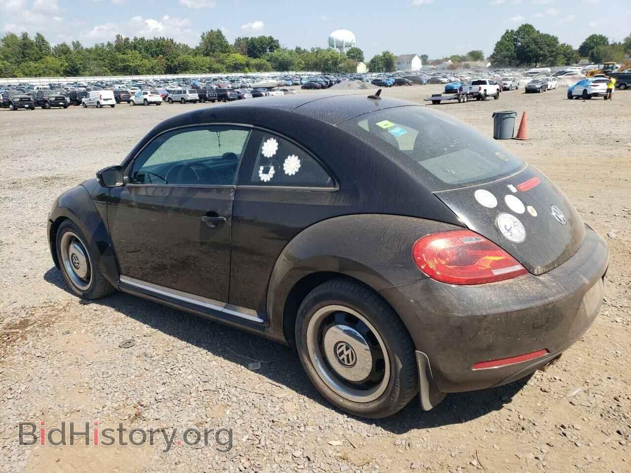 2012 VOLKSWAGEN BEETLE - VIN: 3VWJP7ATXCM659851 - Фото 2