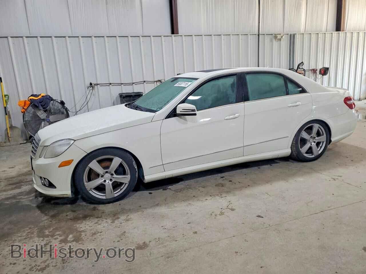 Photo WDDHF8HB2AA156757 - MERCEDES-BENZ E-CLASS 2010
