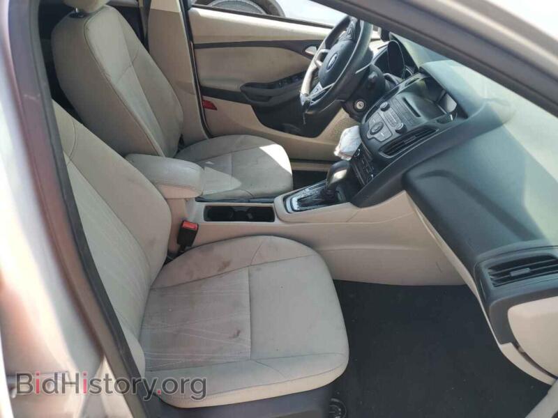 2017 Ford FOCUS (VIN 1FADP3F22HL267616) — photo 7 of 15