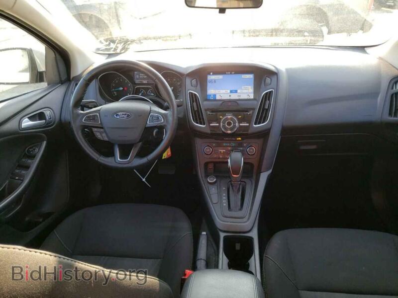 2017 Ford FOCUS (VIN 1FADP3H24HL339896) — photo 8 of 12
