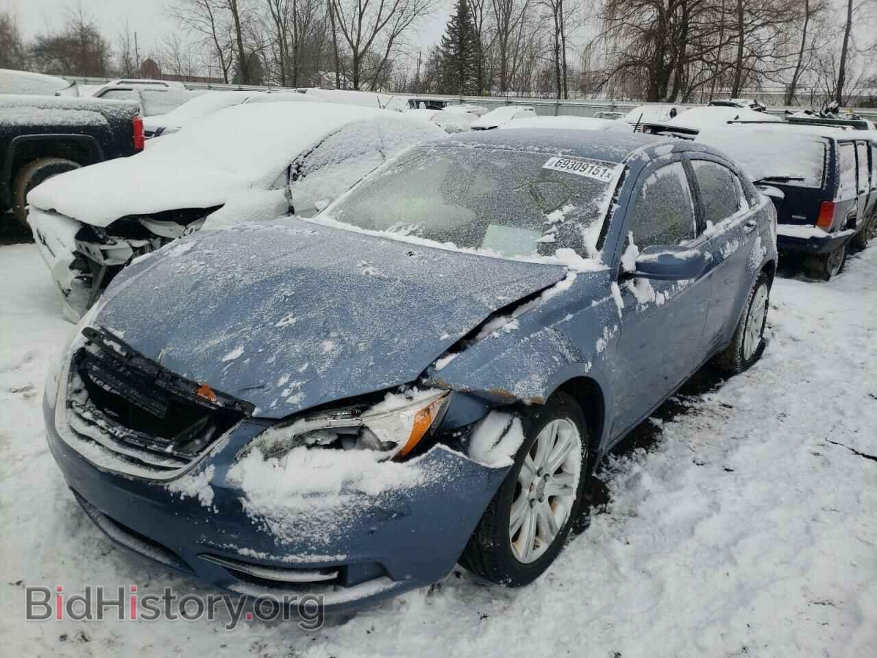 2011 CHRYSLER 200 - VIN: 1C3BC1FB3BN603291 - Фото 2