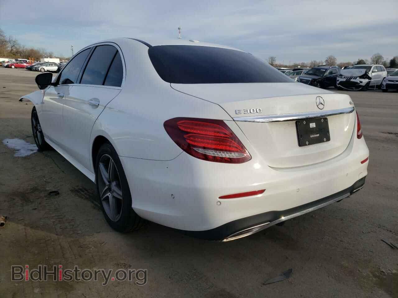 2017 MERCEDES-BENZ E-CLASS - VIN: WDDZF4KB3HA062354 - Фото 3