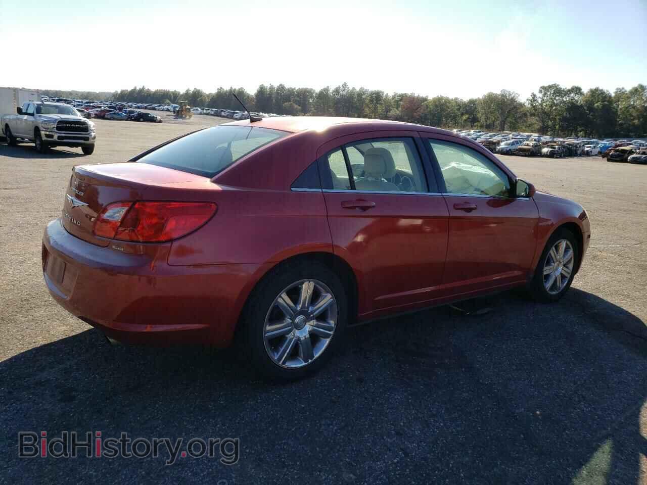 2010 CHRYSLER SEBRING - VIN: 1C3CC5FV8AN167705 - Фото 3