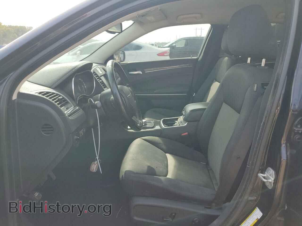 2019 CHRYSLER 300 - VIN: 2C3CCAAG0KH636880 - Фото 7
