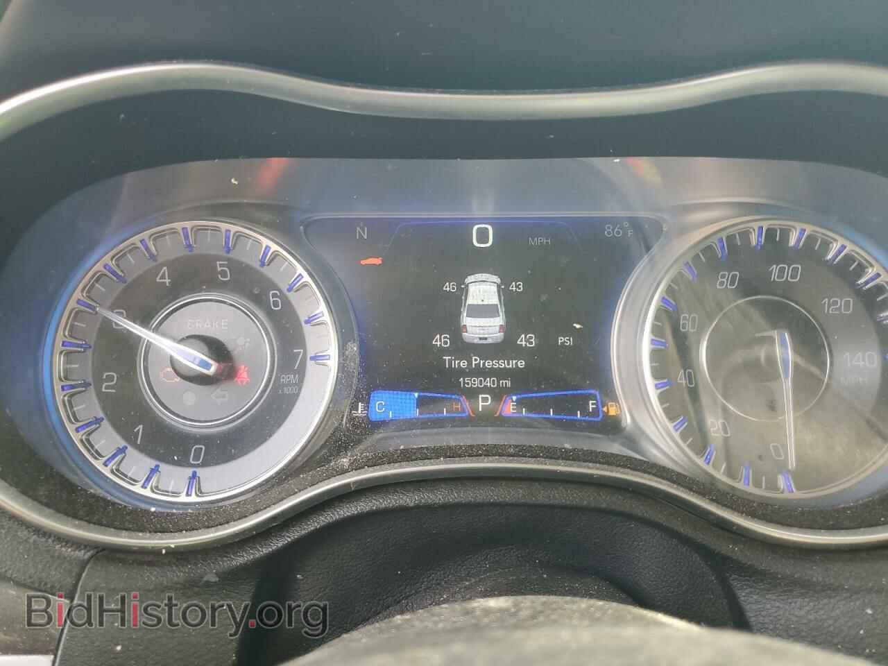 2019 CHRYSLER 300 - VIN: 2C3CCAAG0KH636880 - Фото 9