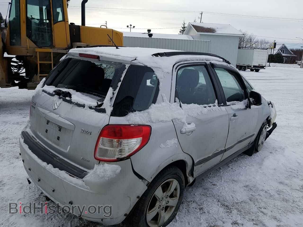 2011 SUZUKI SX4 - VIN: JS2YB5A27B6300120 - Фото 4
