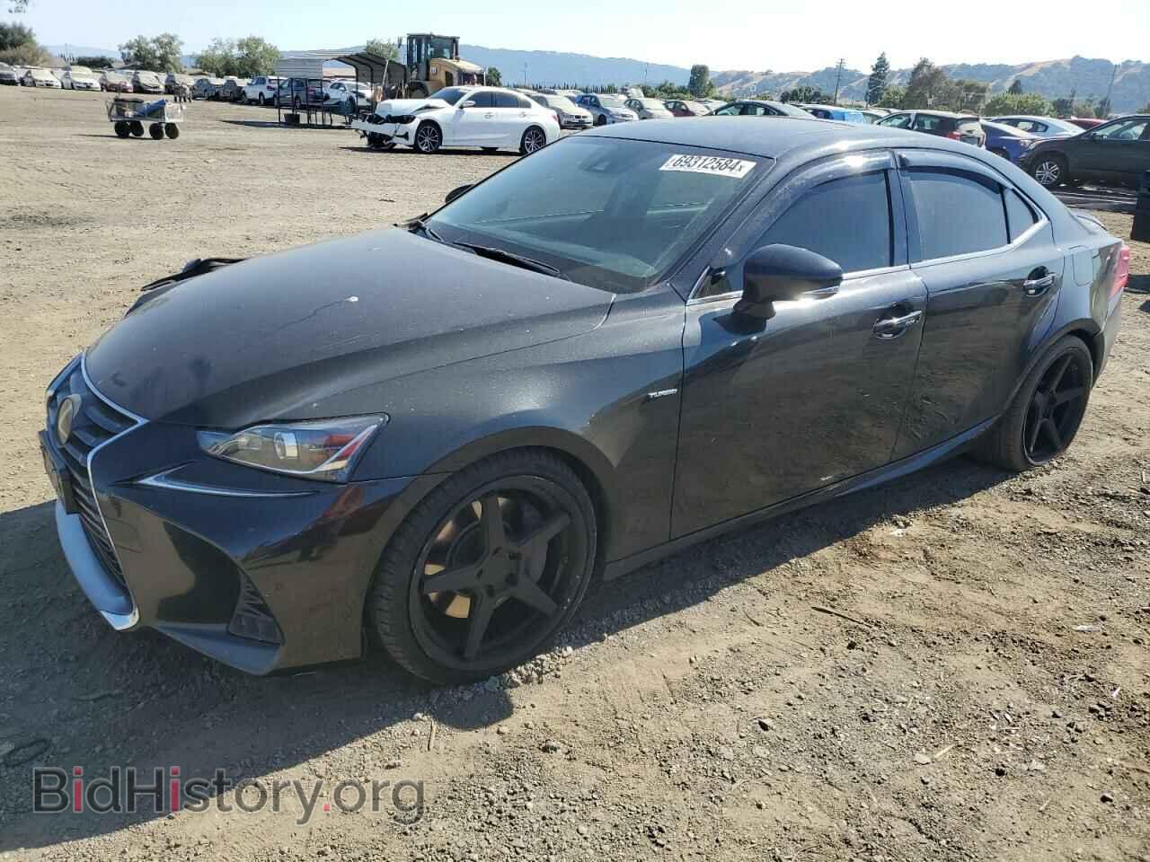 Photo JTHBA1D23H5047690 - LEXUS IS 2017