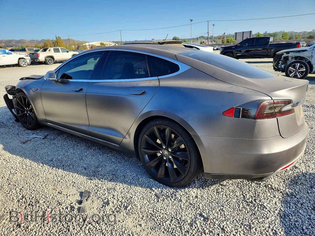 2014 TESLA MODEL S - VIN: 5YJSA1S13EFP41186 - Фото 2