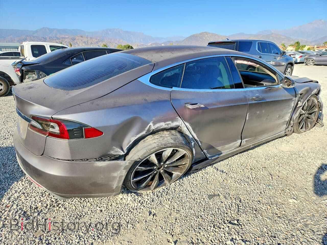 2014 TESLA MODEL S - VIN: 5YJSA1S13EFP41186 - Фото 3