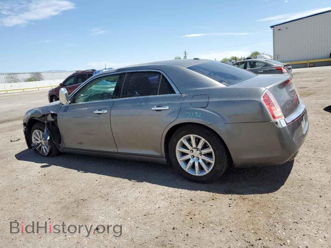 2011 CHRYSLER 300 - VIN: 2C3CA6CT0BH583224 - Фото 2