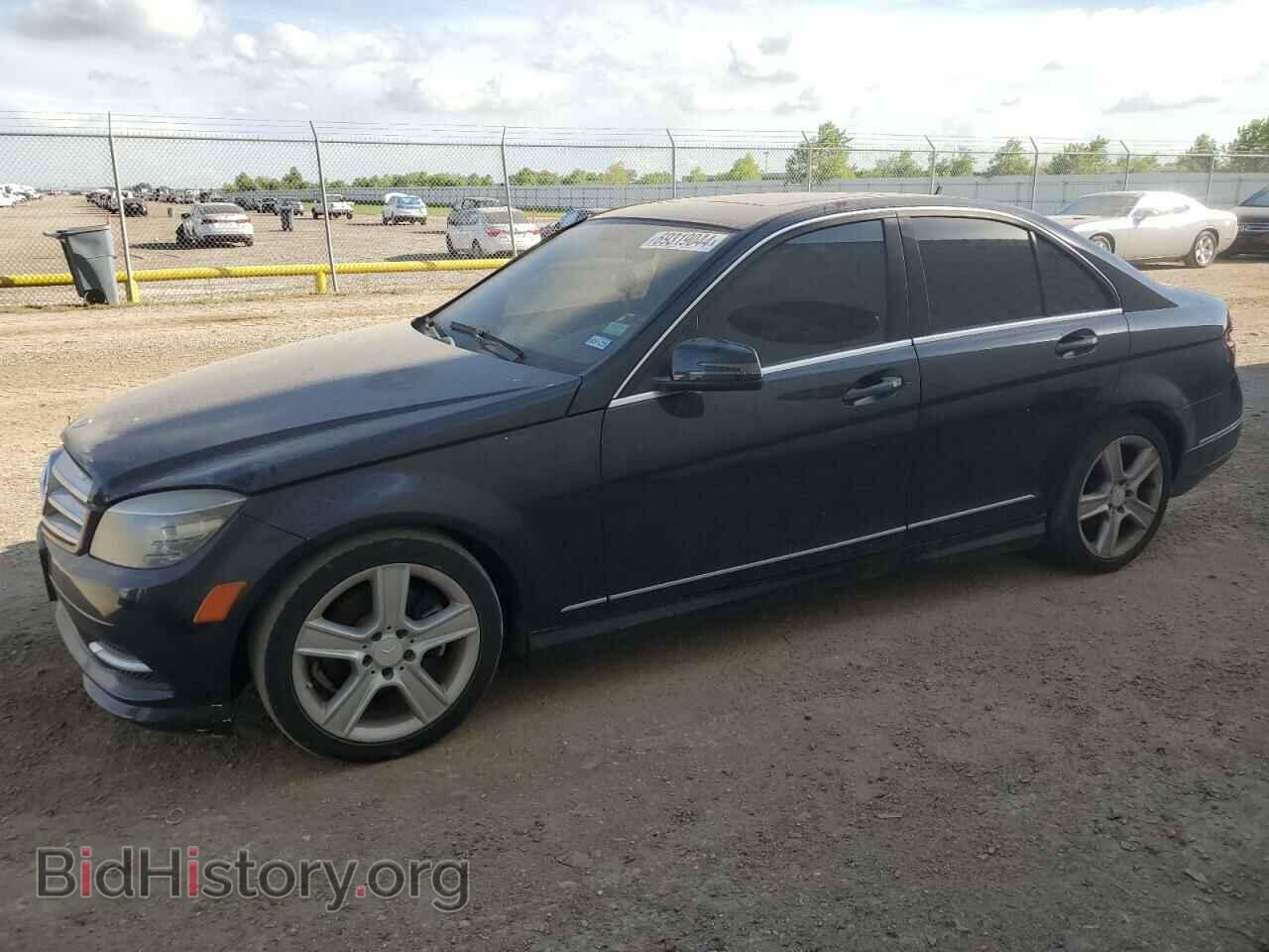 Photo WDDGF5EB6BR141180 - MERCEDES-BENZ C-CLASS 2011
