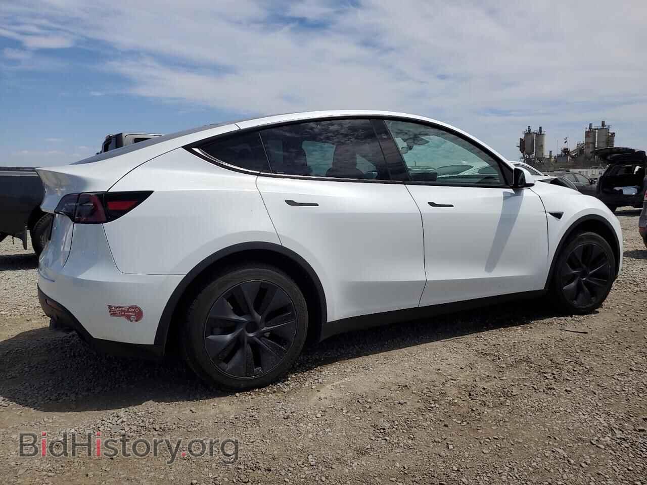 2024 TESLA MODEL Y - VIN: 7SAYGDED8RF117912 - Фото 3