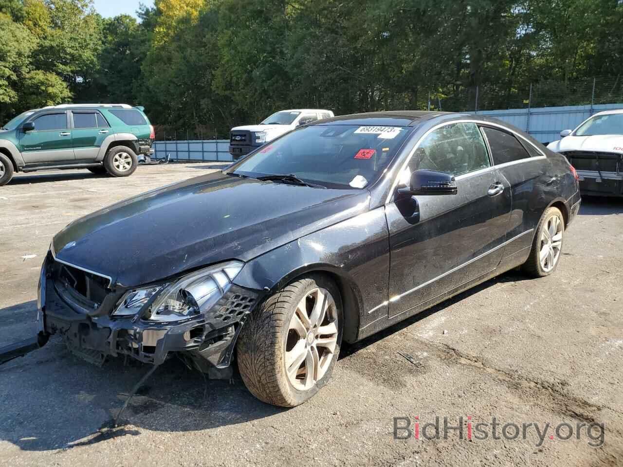 Photo WDDKJ5GB3BF061858 - MERCEDES-BENZ E-CLASS 2011