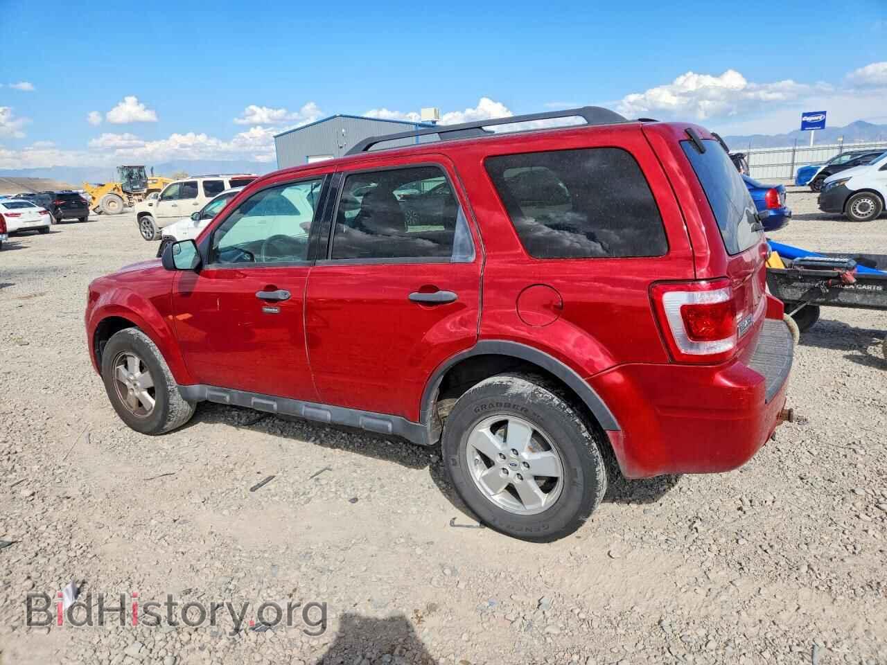 2011 FORD ESCAPE - VIN: 1FMCU0D79BKB20889 - Photo 2