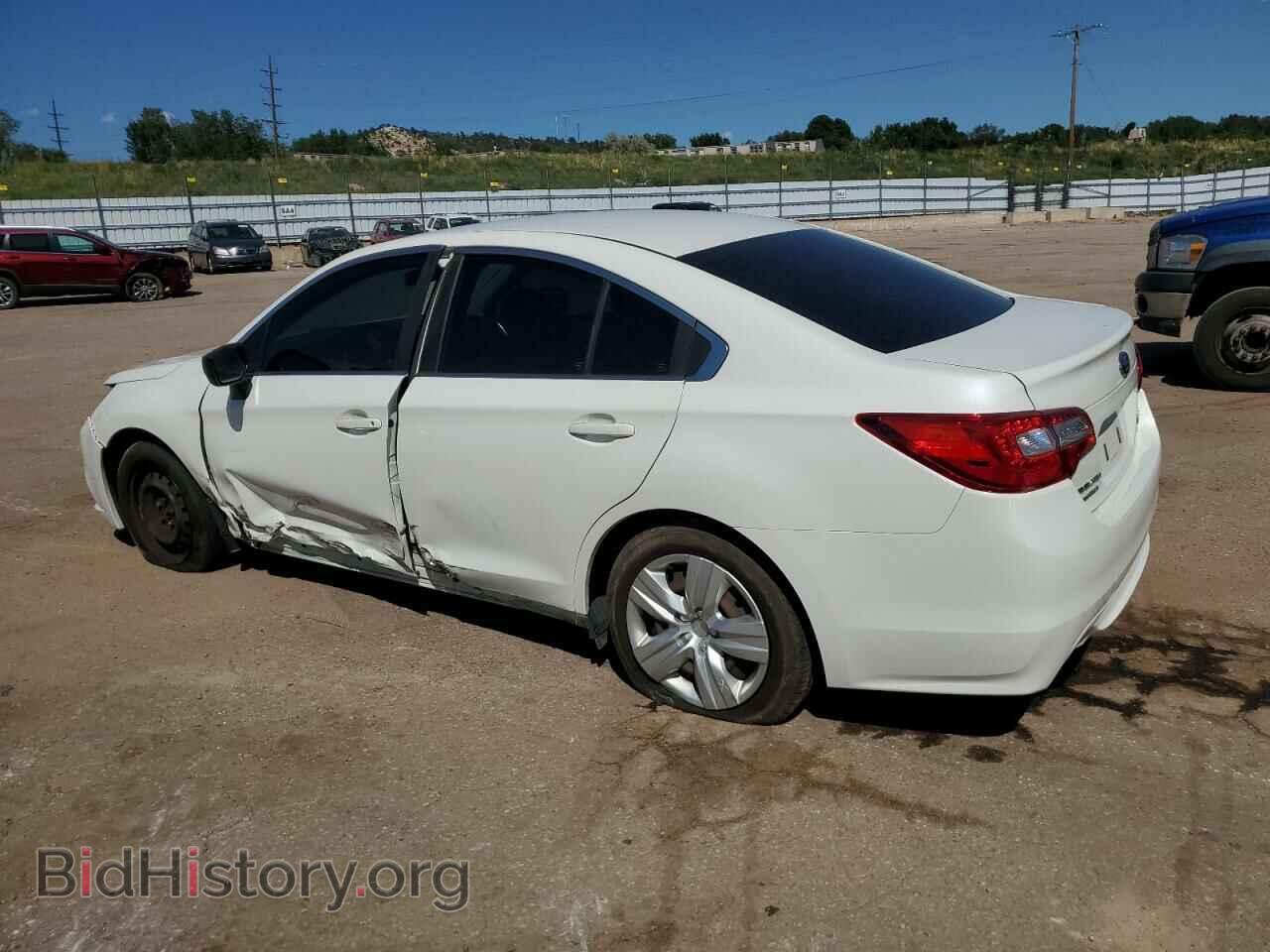 2017 SUBARU LEGACY - VIN: 4S3BNAA68H3035706 - Фото 2