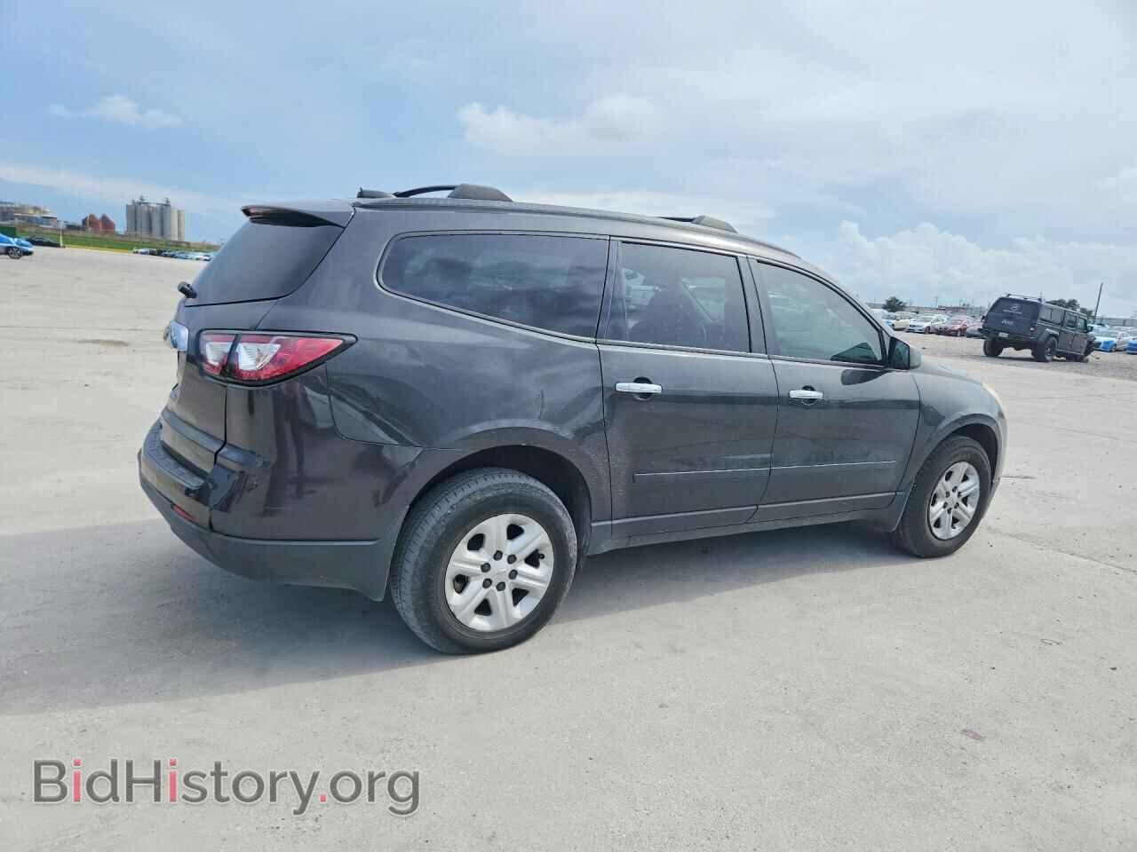 2017 CHEVROLET TRAVERSE - VIN: 1GNKRFKD3HJ165409 - Photo 3